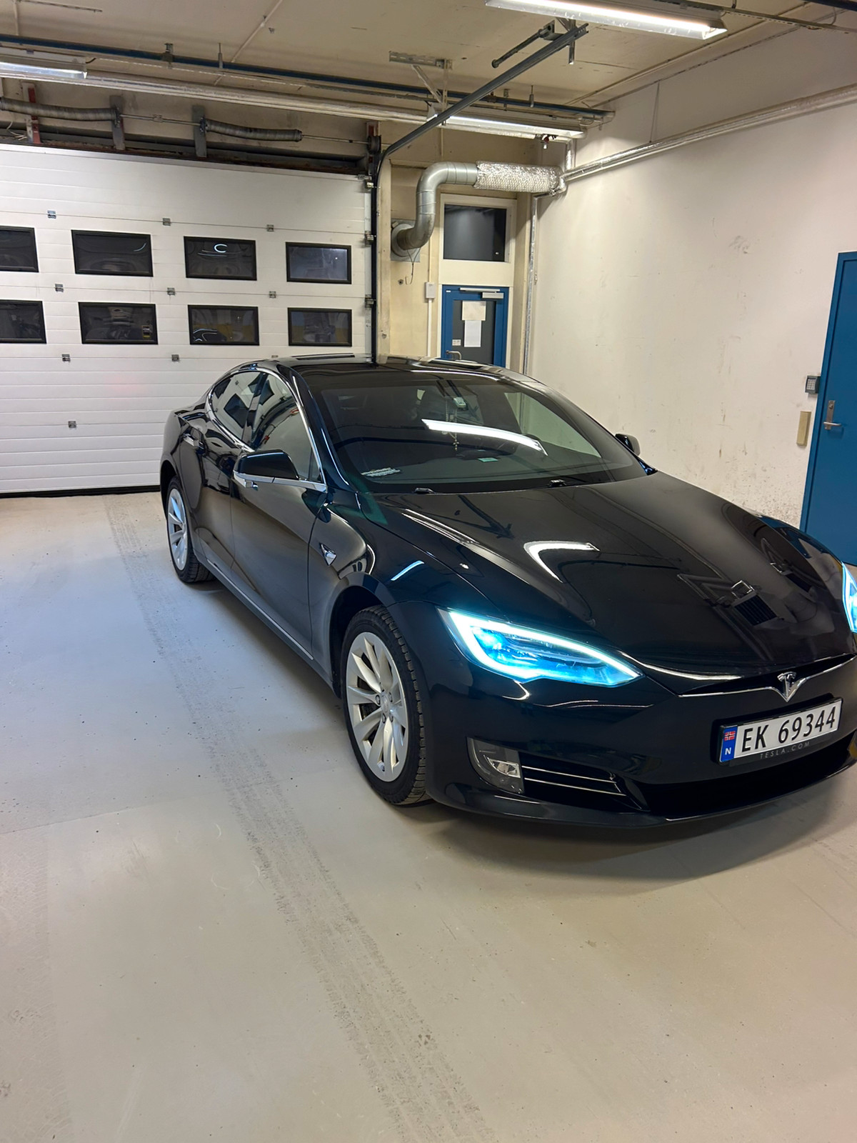 Tesla Model S 75D 4WD 3