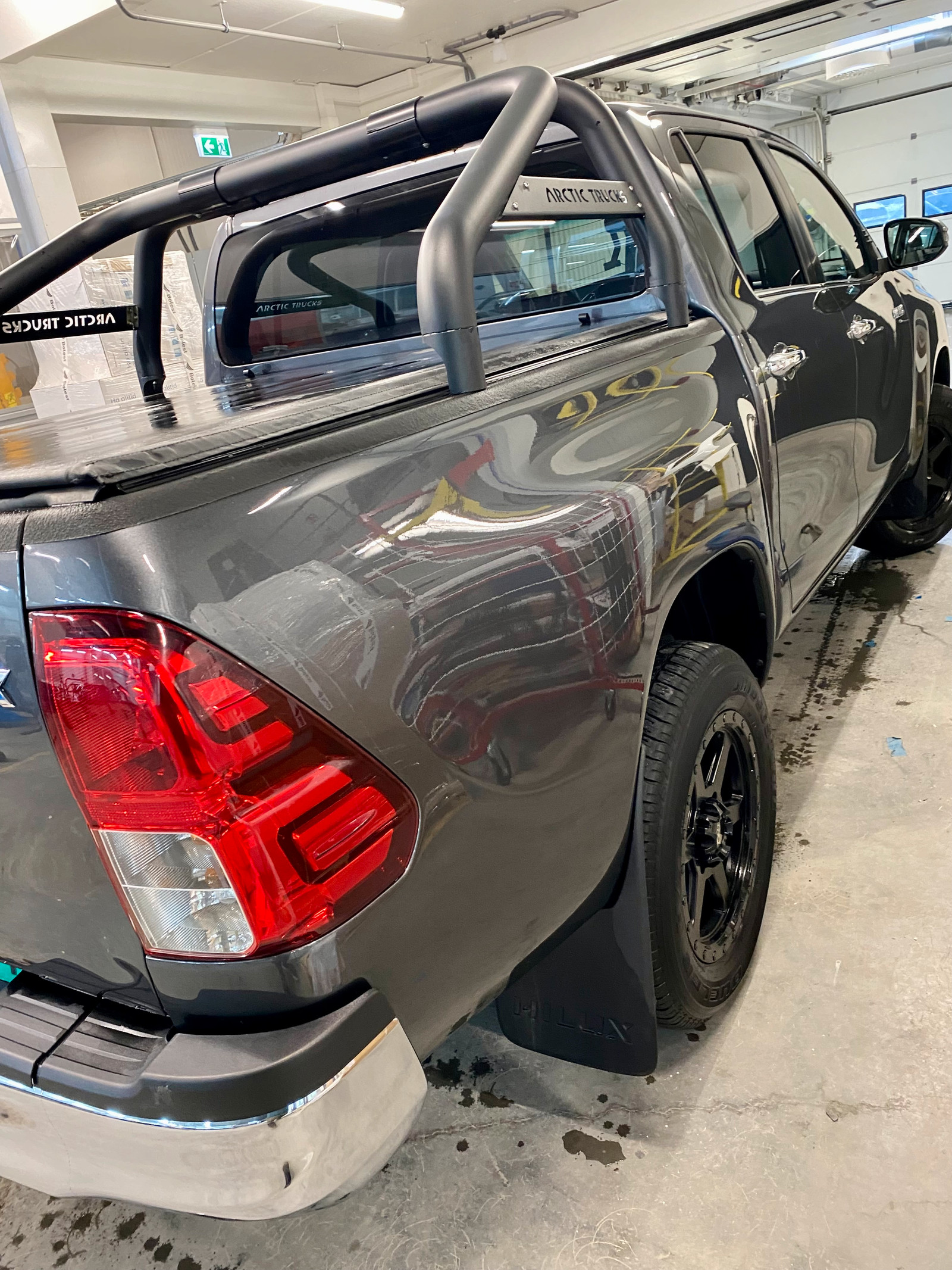 Toyota HiLux D-4D 150hk D-Cab 4WD SR+ aut 3