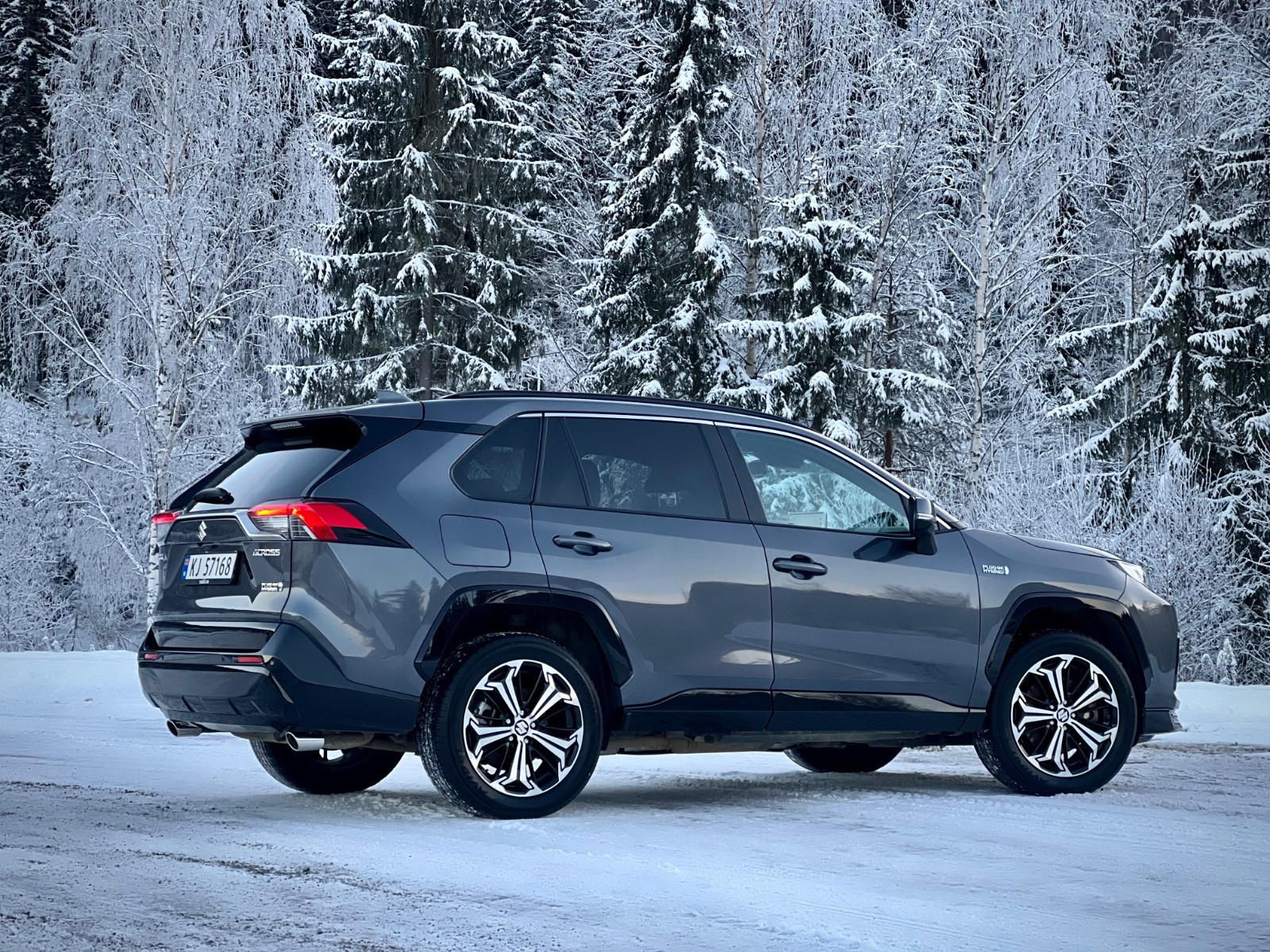 Suzuki Across PHEV 306HK/4x4/Norsk/First Edition/Nybilgaranti/Ny serv 2
