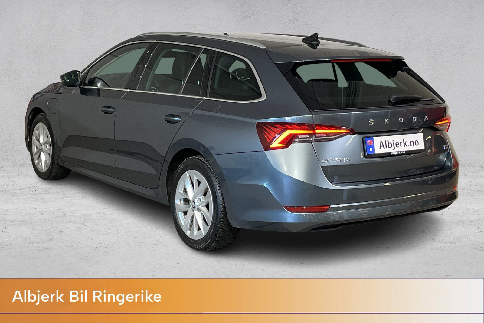 Skoda Octavia 1,4 TSI 204hk iV Style Webasto/ ACC/ DCC/ El.Sete/ ++ 3