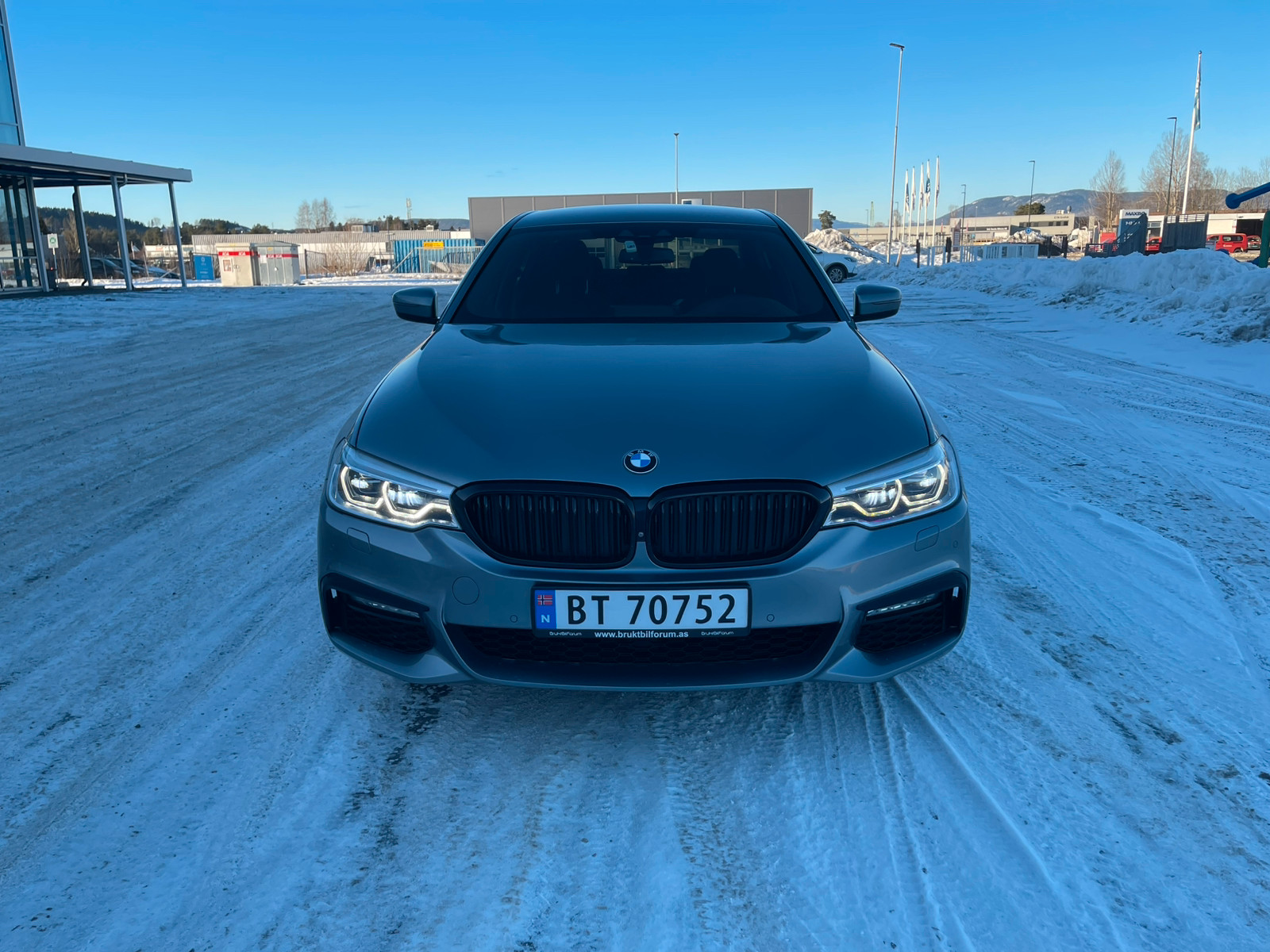 BMW 5-serie 530E 3