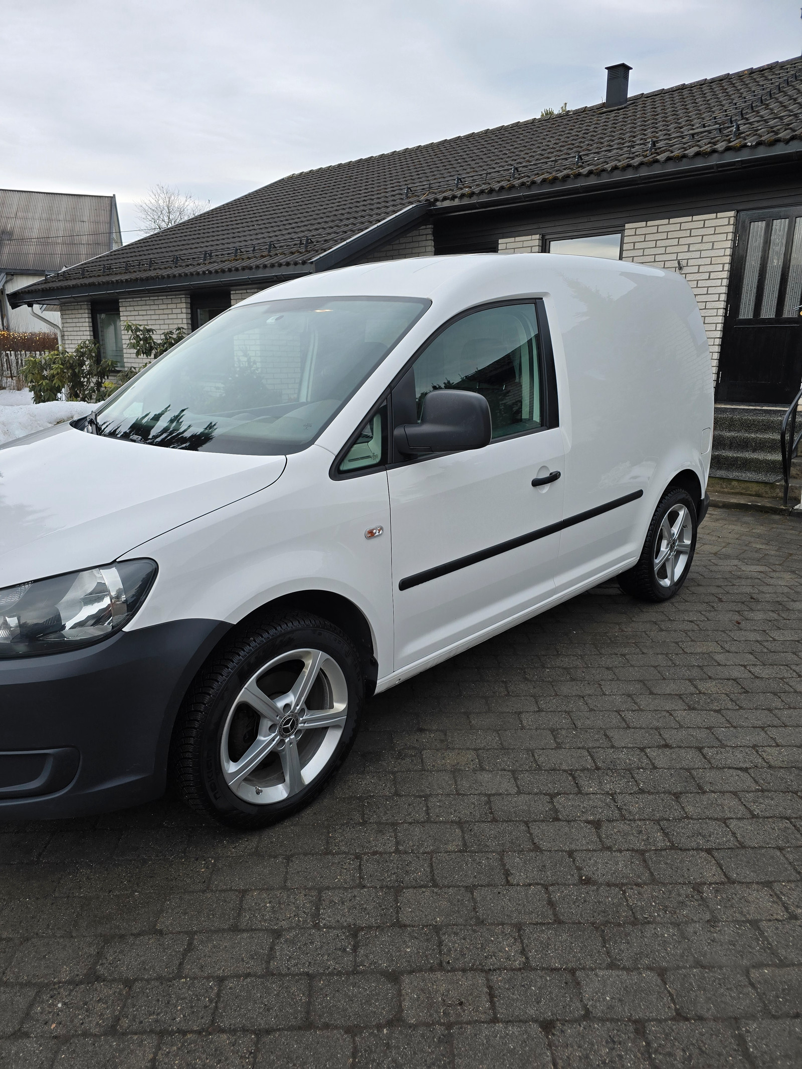 Volkswagen Caddy 1.6 102 TDI 2