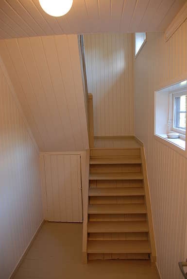 Trapp til 2. etasje Galleribilde