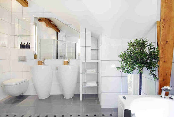 Badet til hovesoverommet Galleribilde