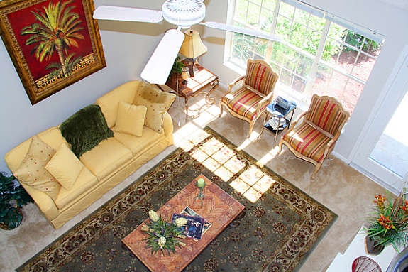 Stuen sett fra annen etasje Galleribilde