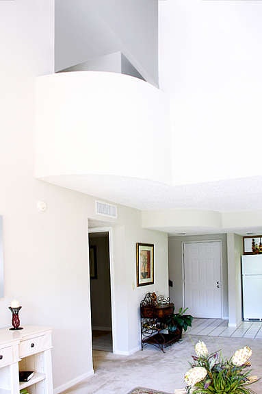 Høyt til taket i stuen Galleribilde