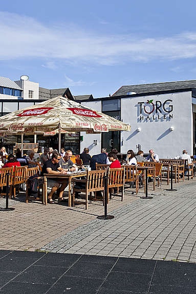 Eiendommen ligger i bydelen Østbyen i et etablert boligområde. Korte avstander til City-nord. Området har gode sol og lysforhold. Galleribilde