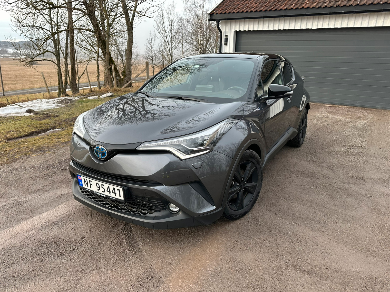 Toyota C-HR 2