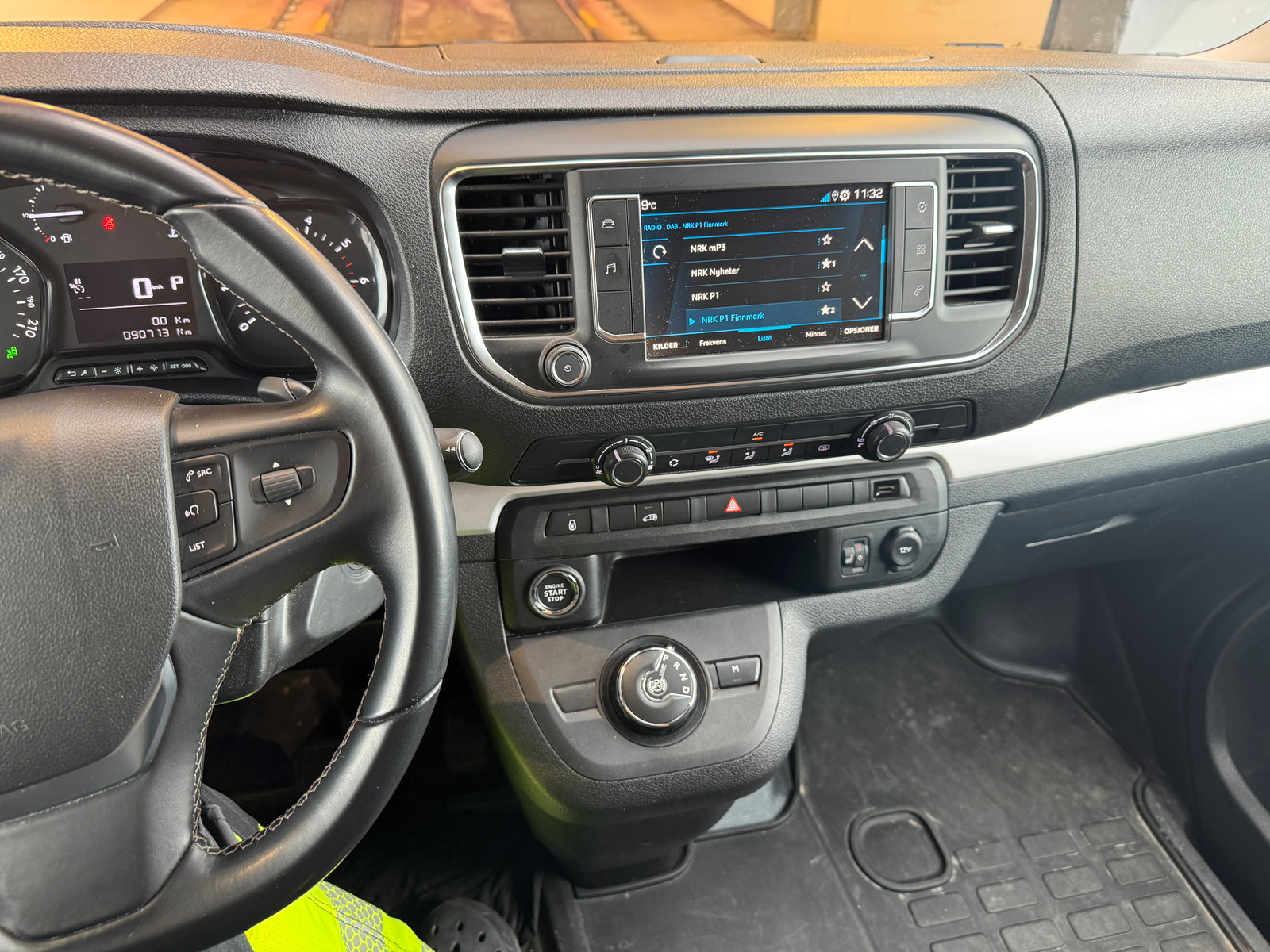Peugeot Expert Mester 2,0 BlueHDi 120hk L2 aut 2