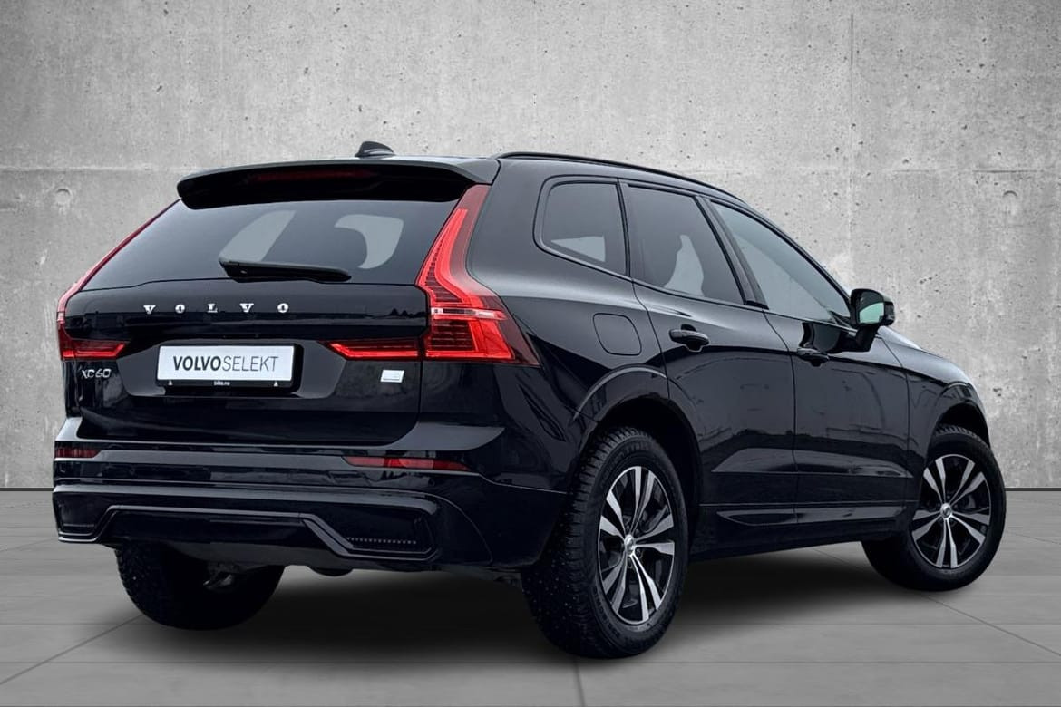 Volvo XC60 Recharge T6 AWD R-Design Krok, H/K++ 2