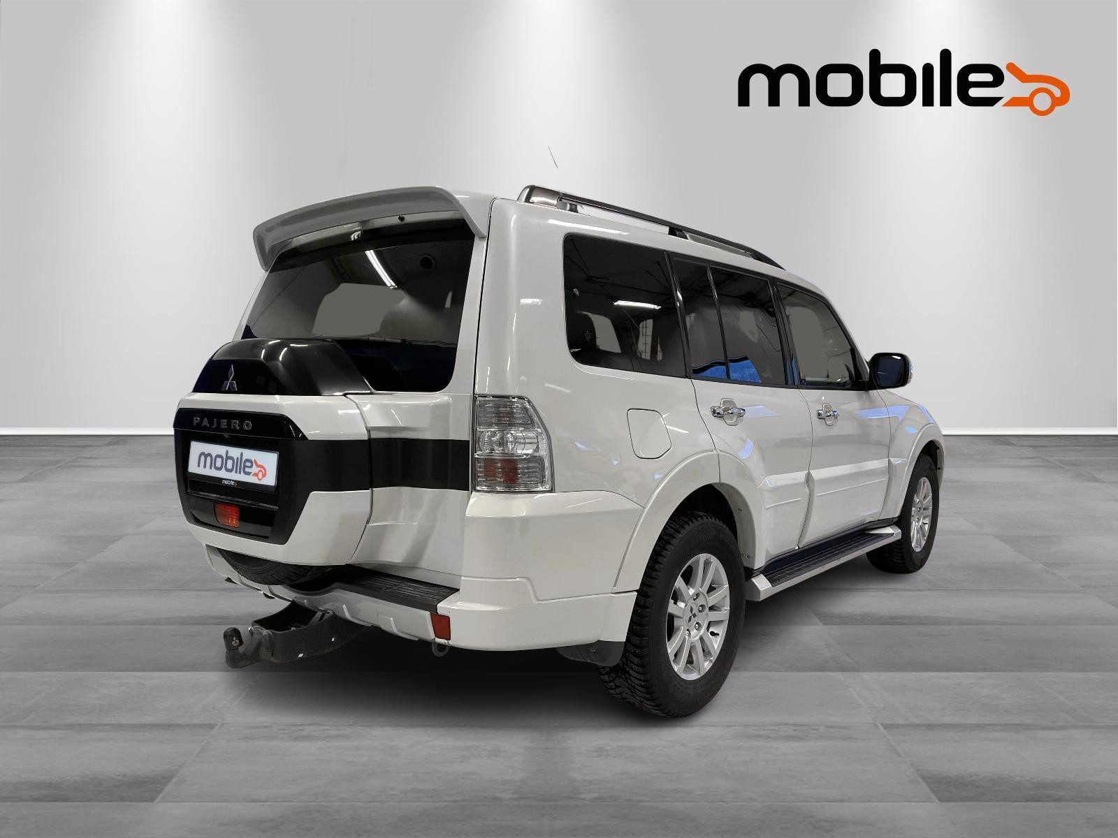 Mitsubishi Pajero Instyle+ 3.2-200 AT H.Feste,Ryggekamera,Dieselvarmer 3