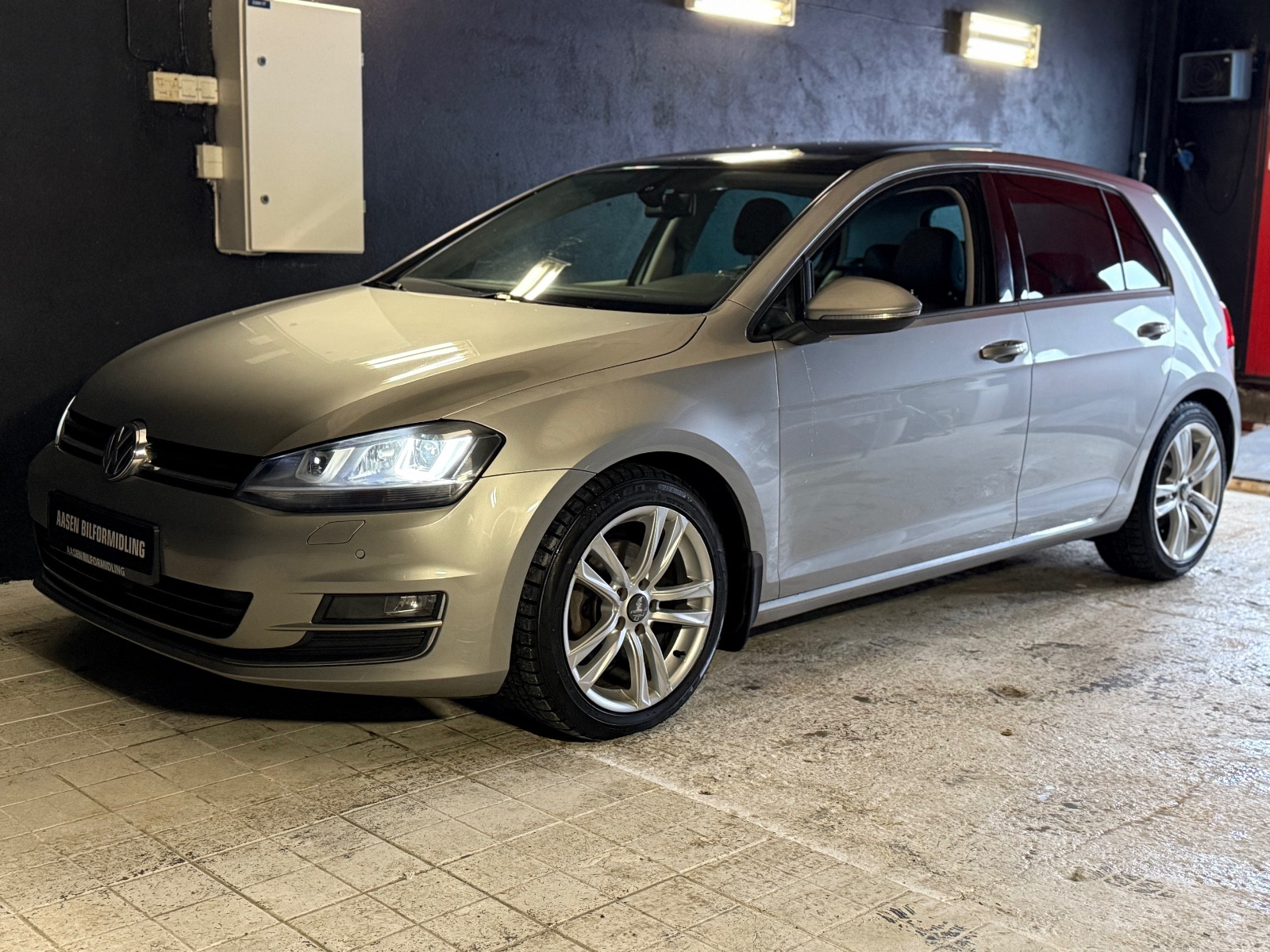 Volkswagen Golf GT/Kamera/Soltak/Krok/LED/Navi/Sports.seter/140hk/DSG/+ 3