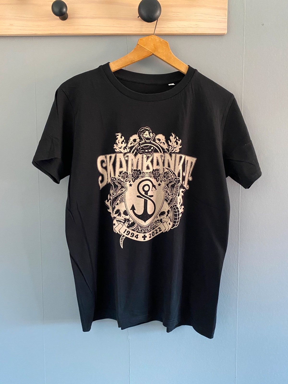 Skambankt t-skjorte fra avskjedsturné 2022 FINN-torget