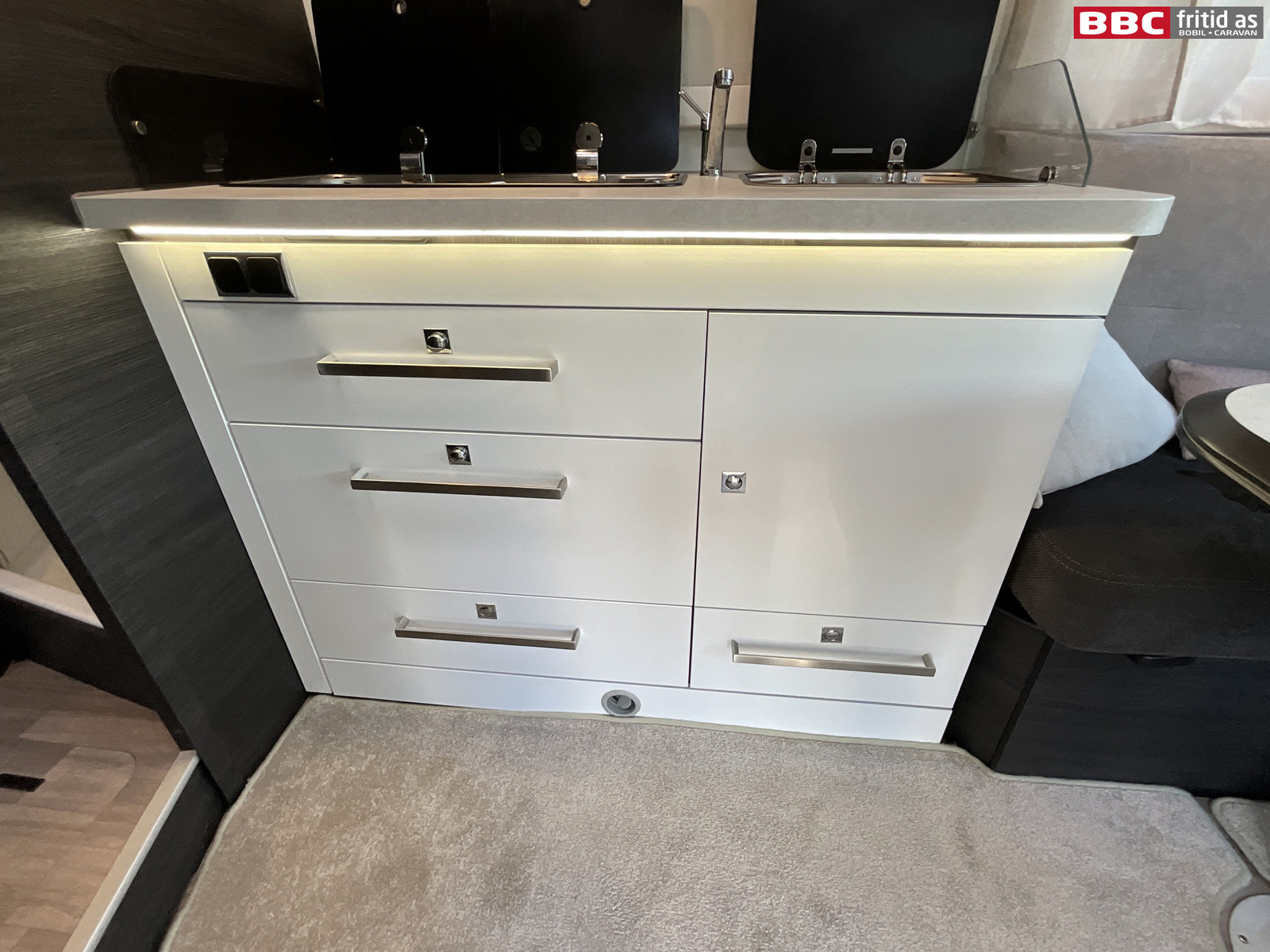 Gallery image 17