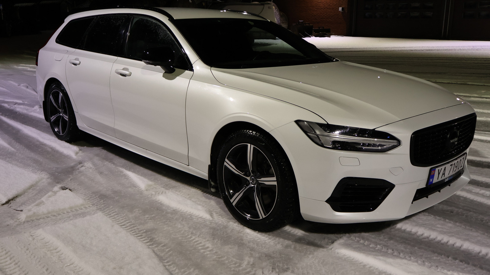 Volvo V90 T8 422hk AWD R-design Polestar Optimert 2