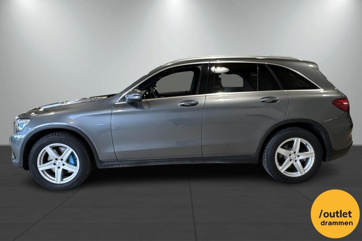 Mercedes-Benz GLC 350 e 4MATIC / Kjøreassistentpakke / Luftfjæring /AMG 2