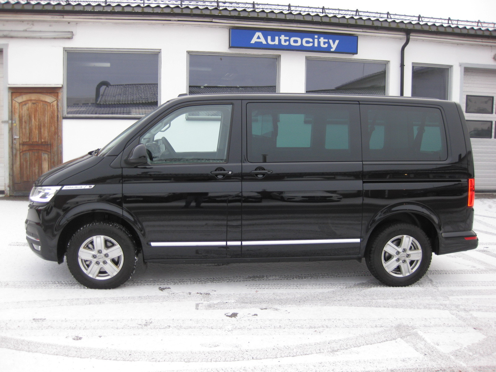 Volkswagen Caravelle 4M DSG vare kort Bakseter medfølger "norsk" kun 100mil 2