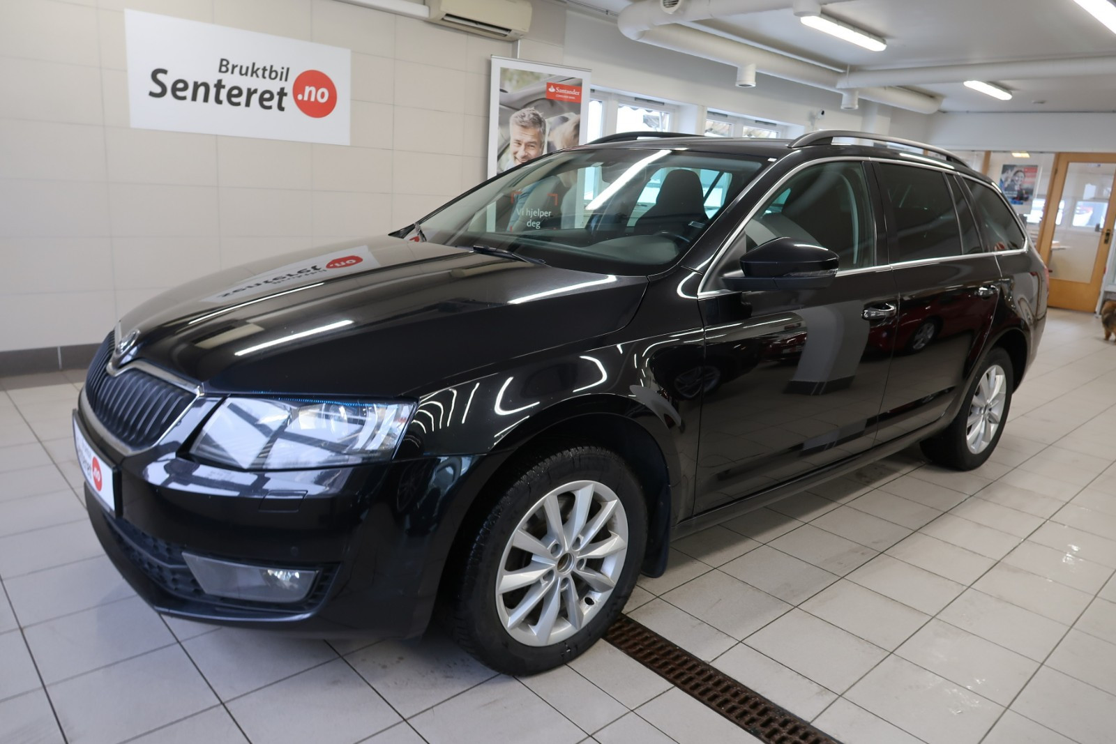 Skoda Octavia 1.8 TSI Stv 4x4 180hk,.DSG, OUTLET 3