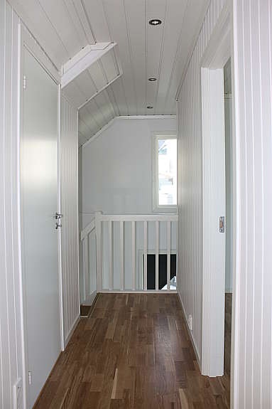 Soveromsgang 2. etg. sidebolig Galleribilde