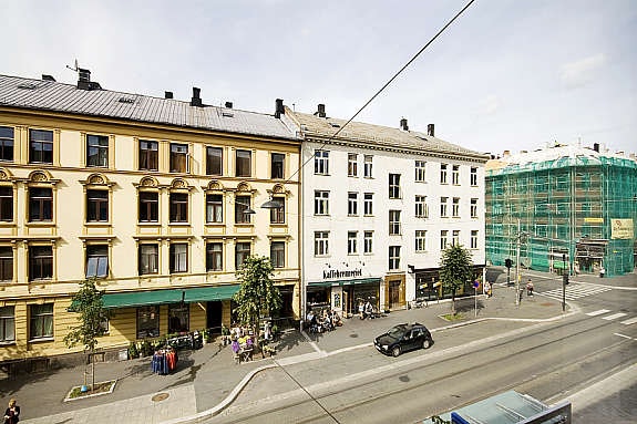 Meget sentral beliggenhet på Torshov med kortavstand til offentlig transport. Mange koselige kafeer og spiseområder i umiddelbar nærhet. Galleribilde