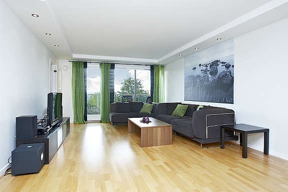 Stue med utgang til balkong Galleribilde