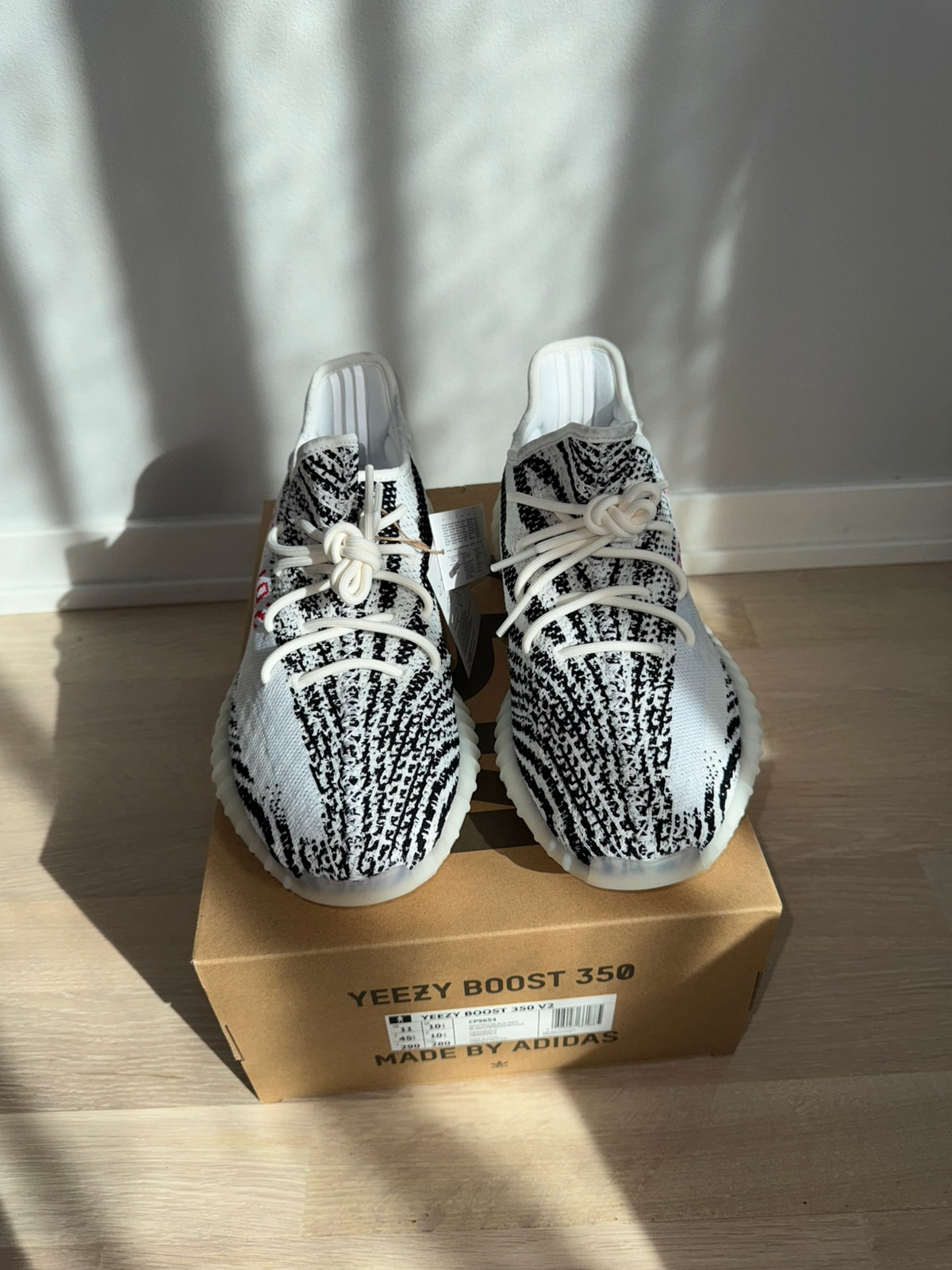 Adidas Yeezy Boost 350 Zebra 44 45 | FINN-torget