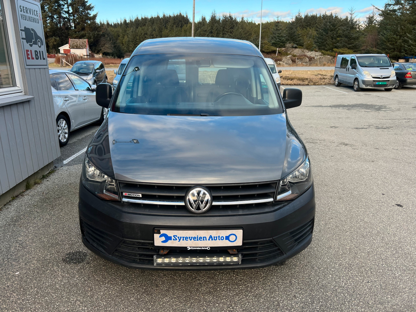 Volkswagen Caddy 2,0 TDI 4Motion 2