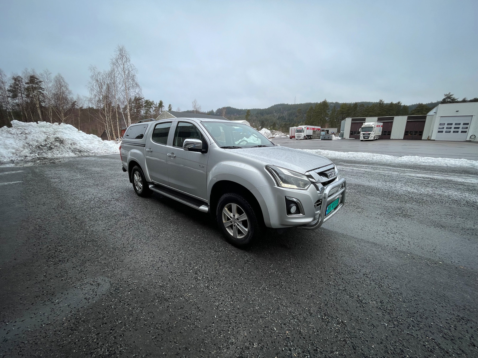 Isuzu D-max 1,9 Dobbel Cab Black Edition 4d aut Meget pen Servicer 3