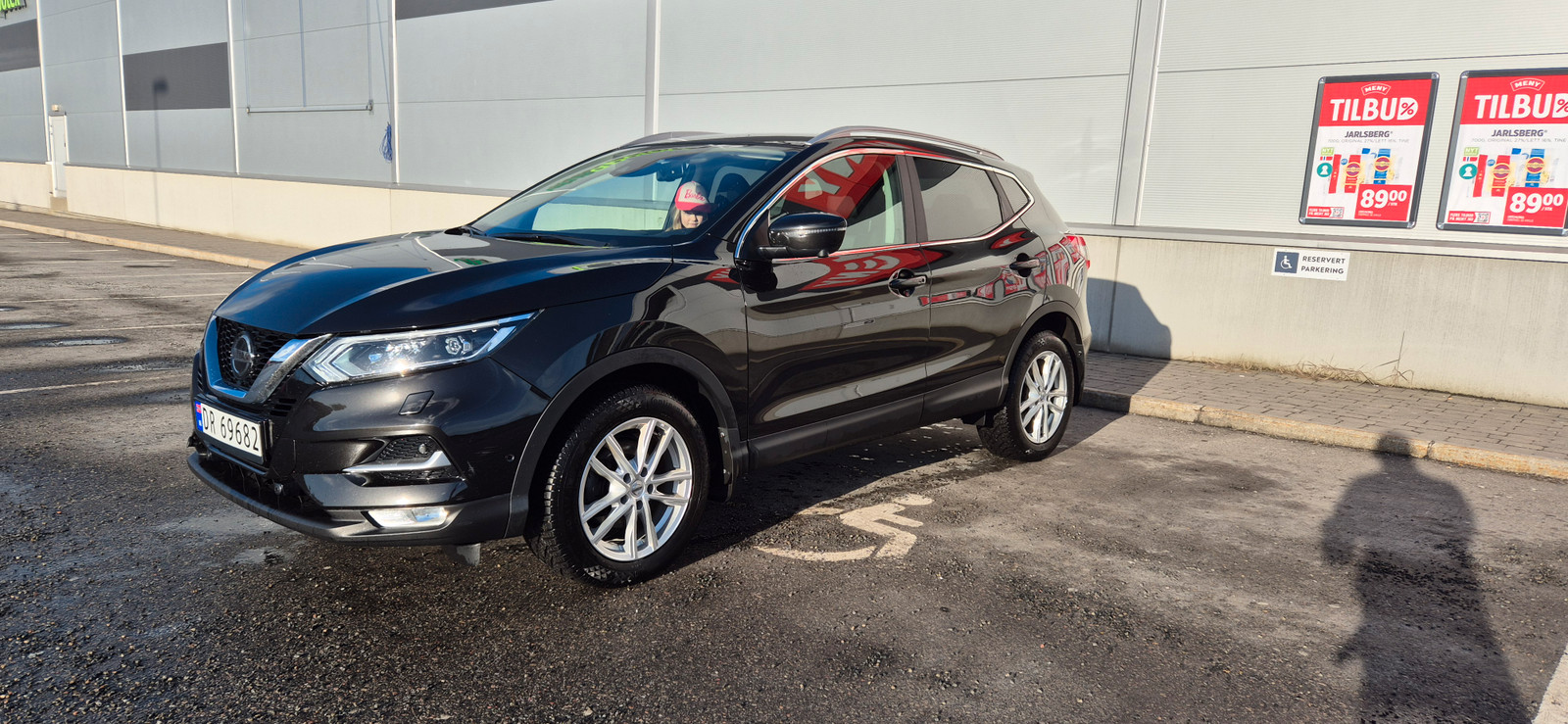 Nissan Qashqai 1,3 DIG-T 160 Tekna aut 3