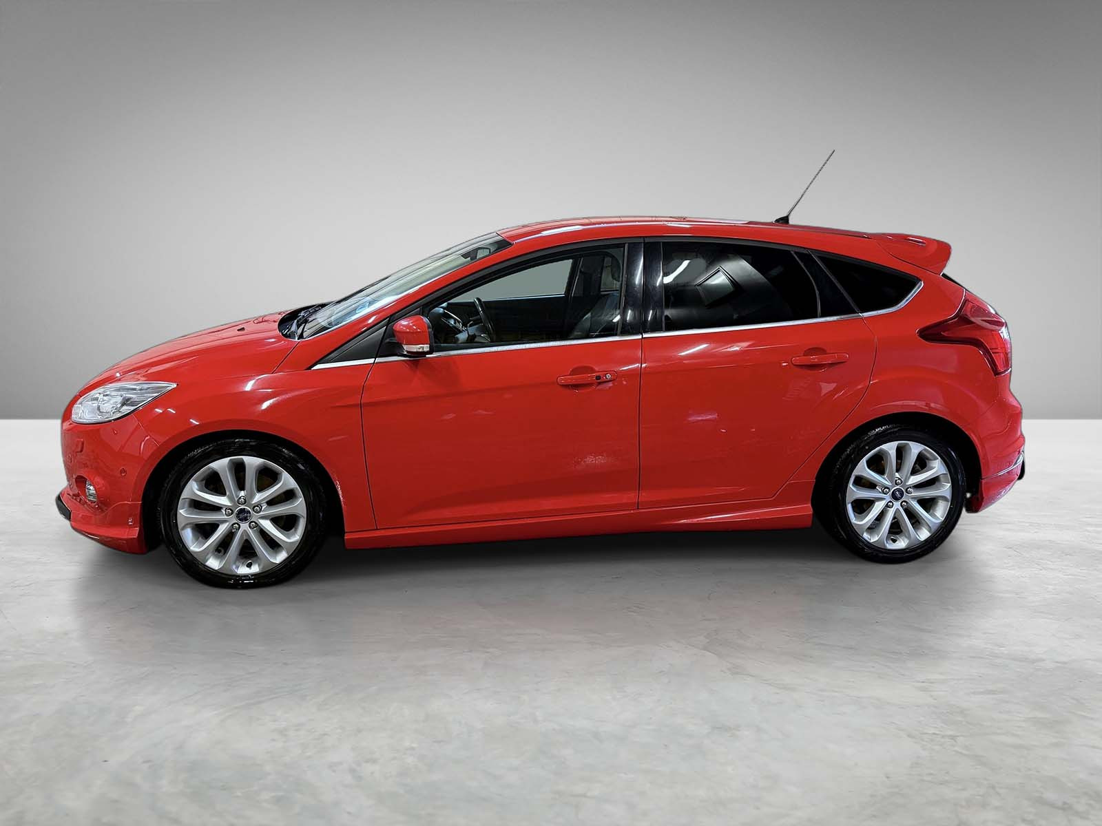 Ford Focus 2.0 TDCi (140 HK) AUTOMAT Titanium Skinn CC DAB H.Feste 3
