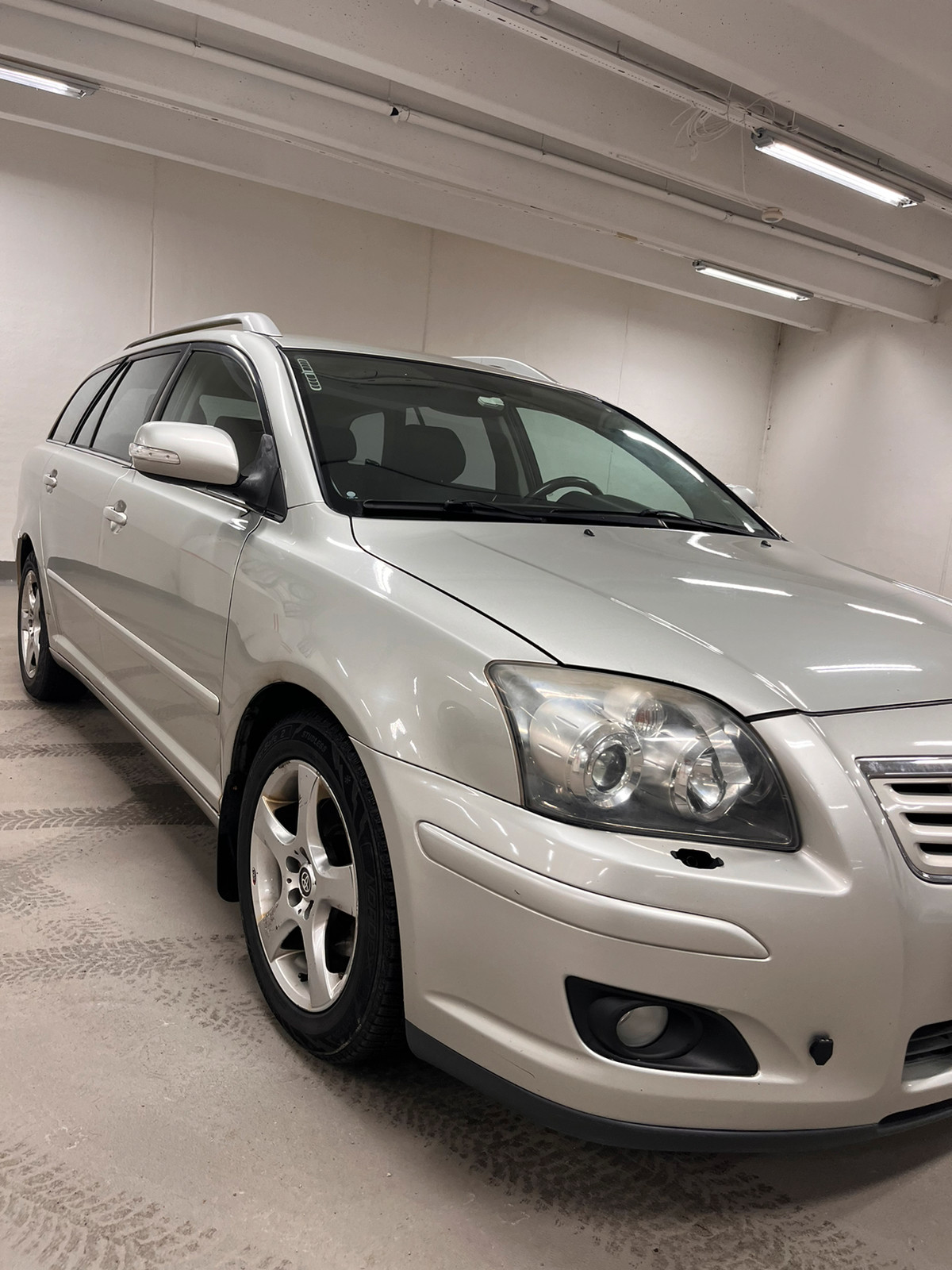 Toyota Avensis 2,0 D-4D SOL 2