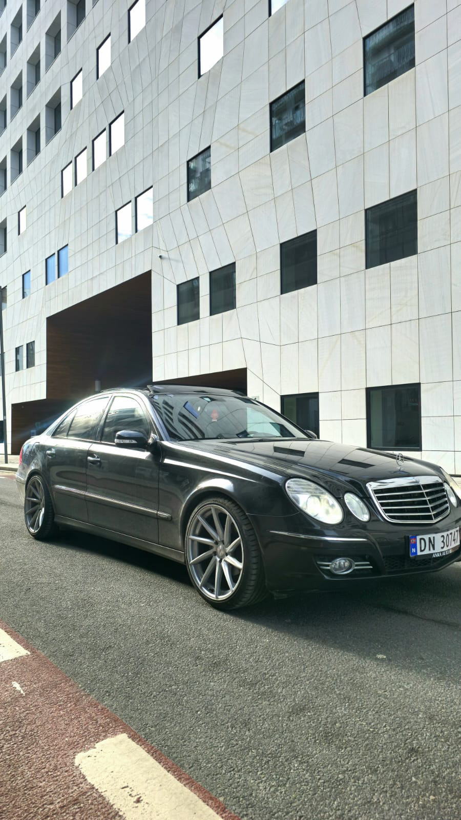 Mercedes-Benz E-Klasse E220 2