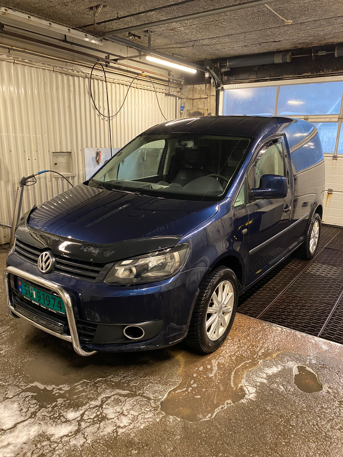 Volkswagen Caddy 1,6 102hk