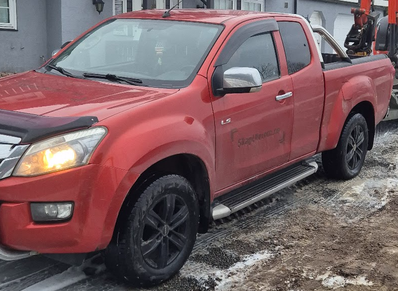 Isuzu D-max 2,5 Extended 2D PREMIUM aut 163hk MAGNUM skinn, navi