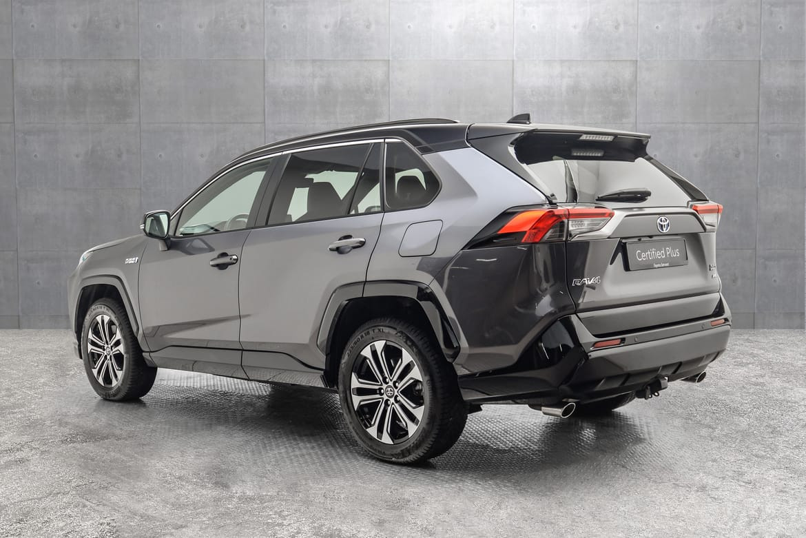 Toyota RAV4 Plug-in Hybrid 2.5 Bensin PH Automat AWD-i Executive Bitone 3