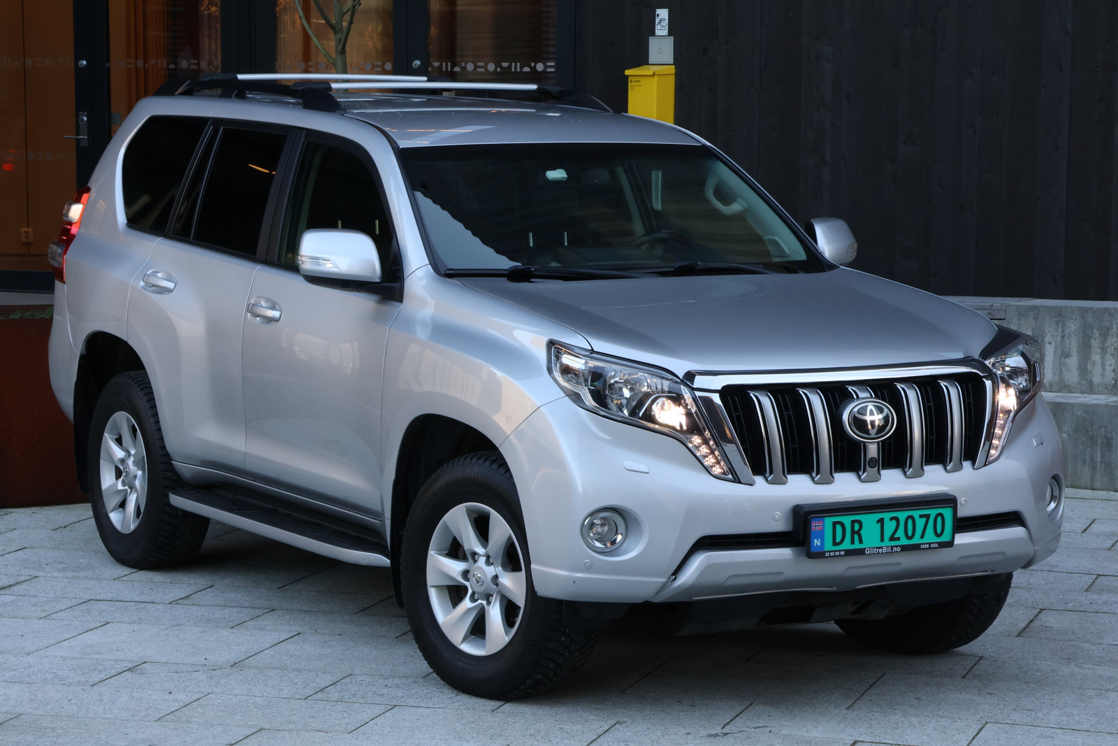 Toyota Land Cruiser 2,8 D-4D GX - ACC - ANTIRUST - NY SERVICE - GARANTI!