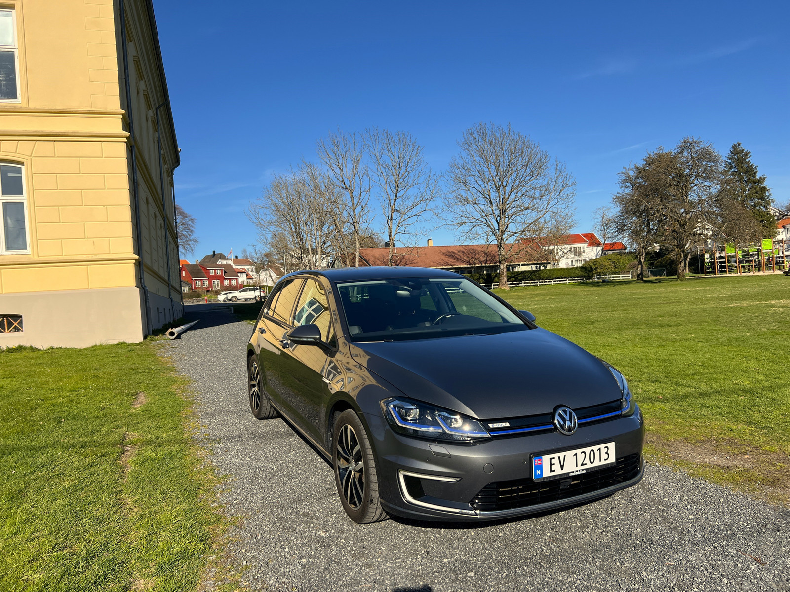 Volkswagen Golf 136hk Exclusive/Skinn/Keyless/R.Kamera/Active Info