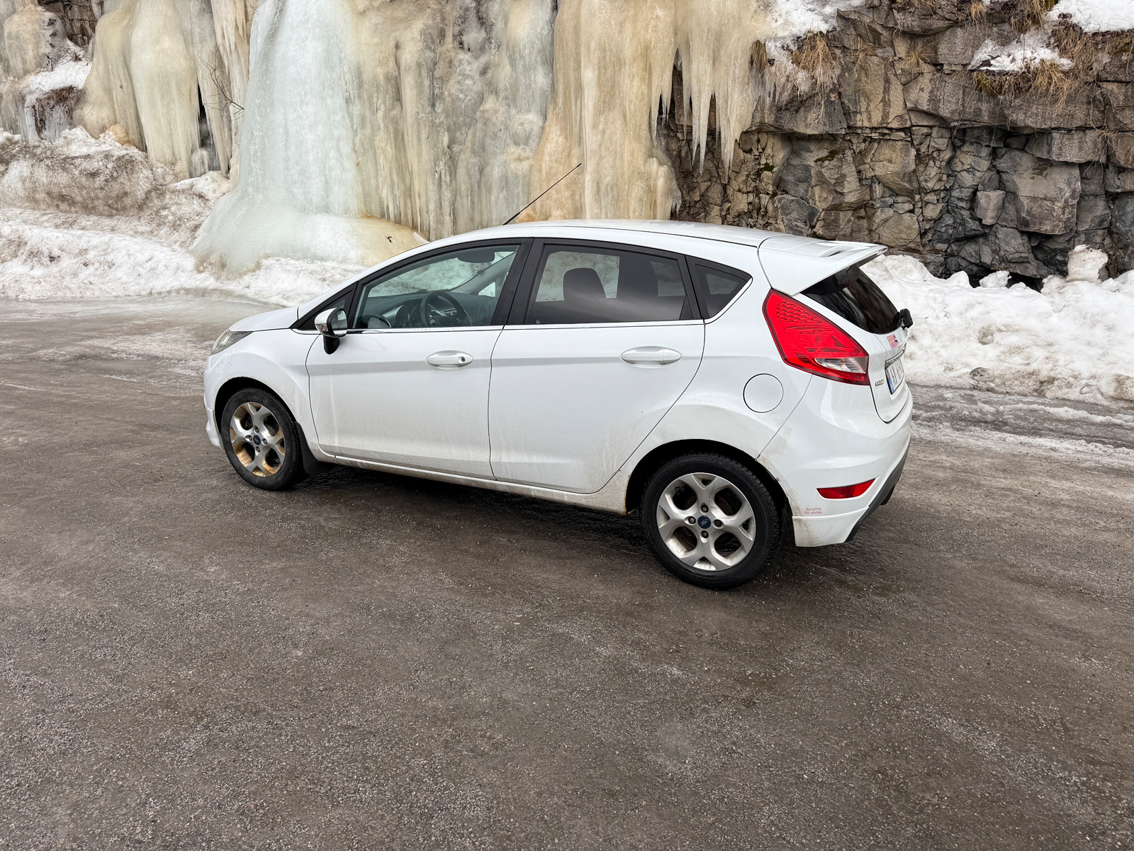 Ford Fiesta 1,6 TDCi 90hk Sport 3