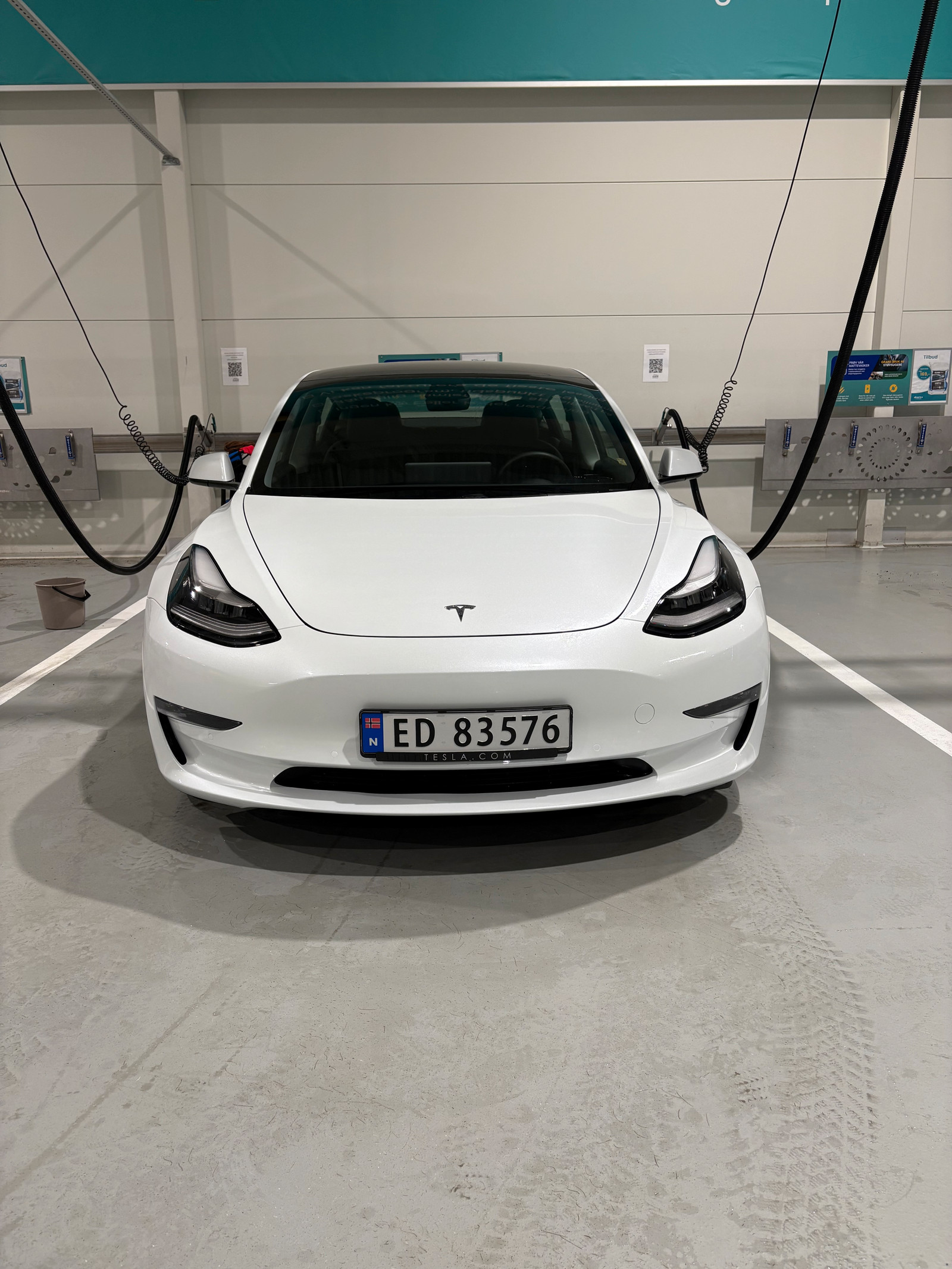 Tesla Model 3 Long Range AWD 3