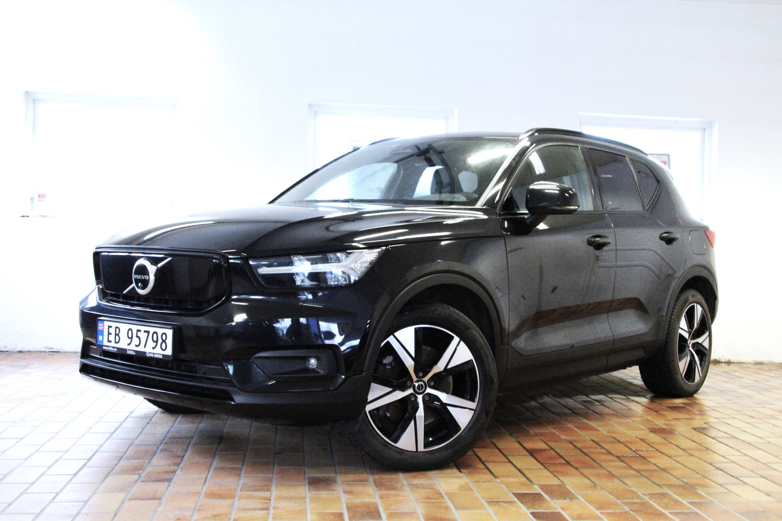 Volvo XC40 P8 AWD 408hk Harman/Kardon Panorama Skinn Navi Hengerf.