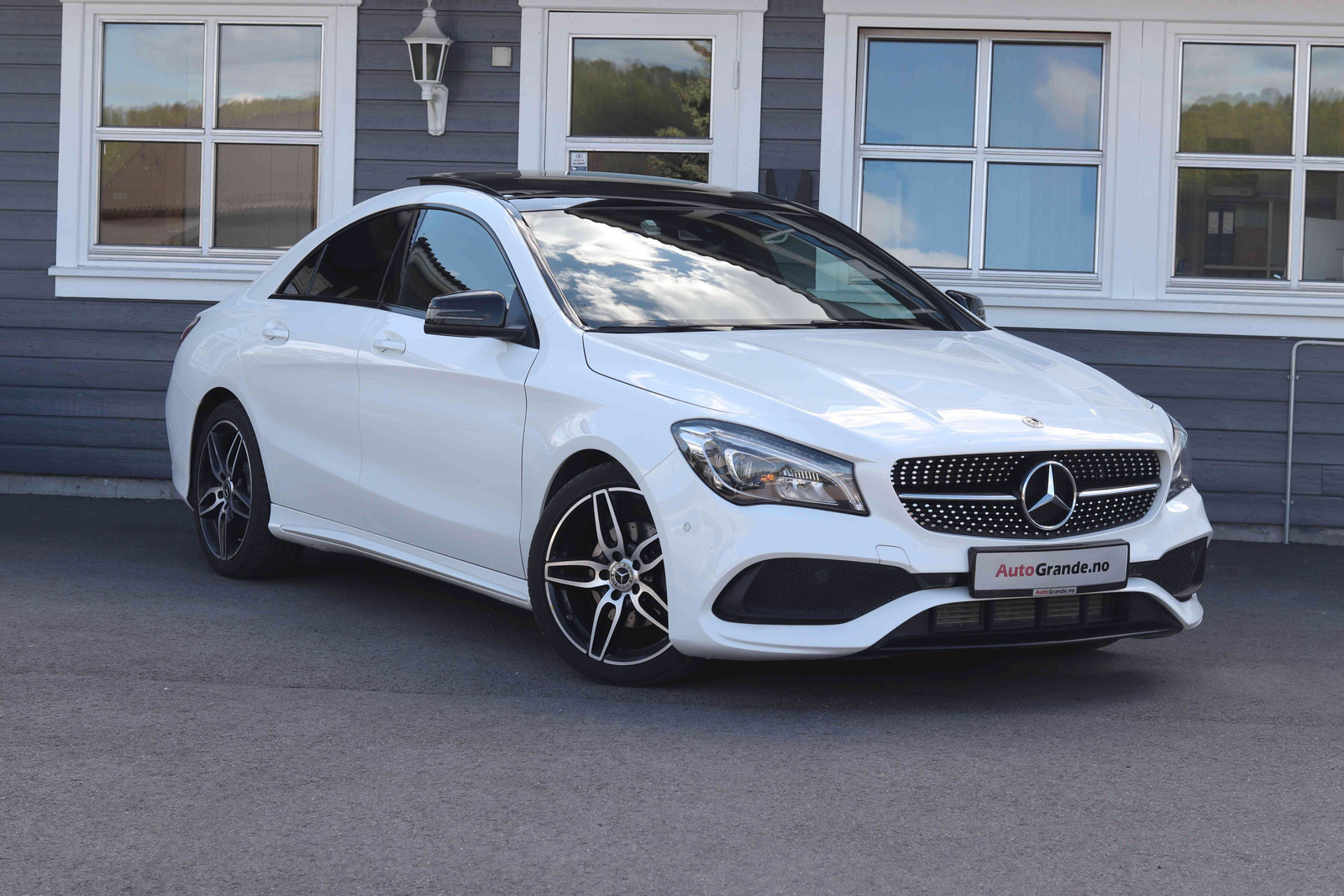 Hovedbilde av Mercedes-Benz CLA