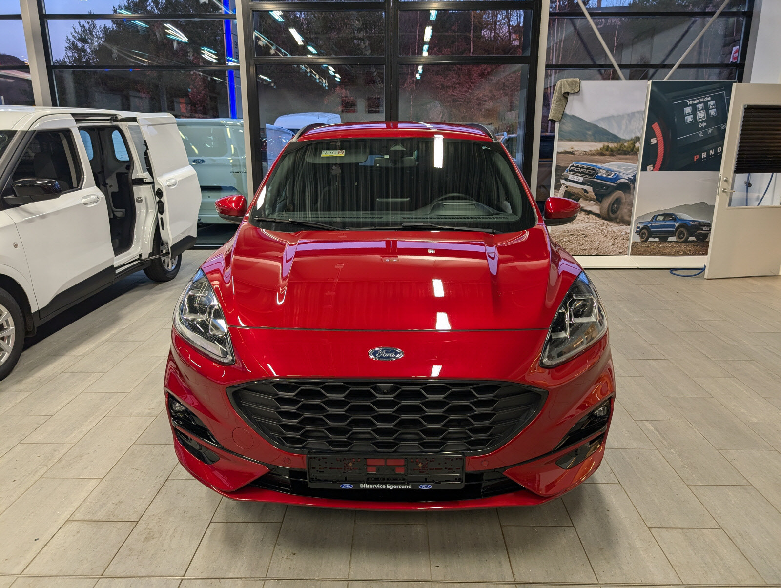 Ford Kuga 2,5 PHEV ST-Line Krok, kamera, DAB/BT, navi 2