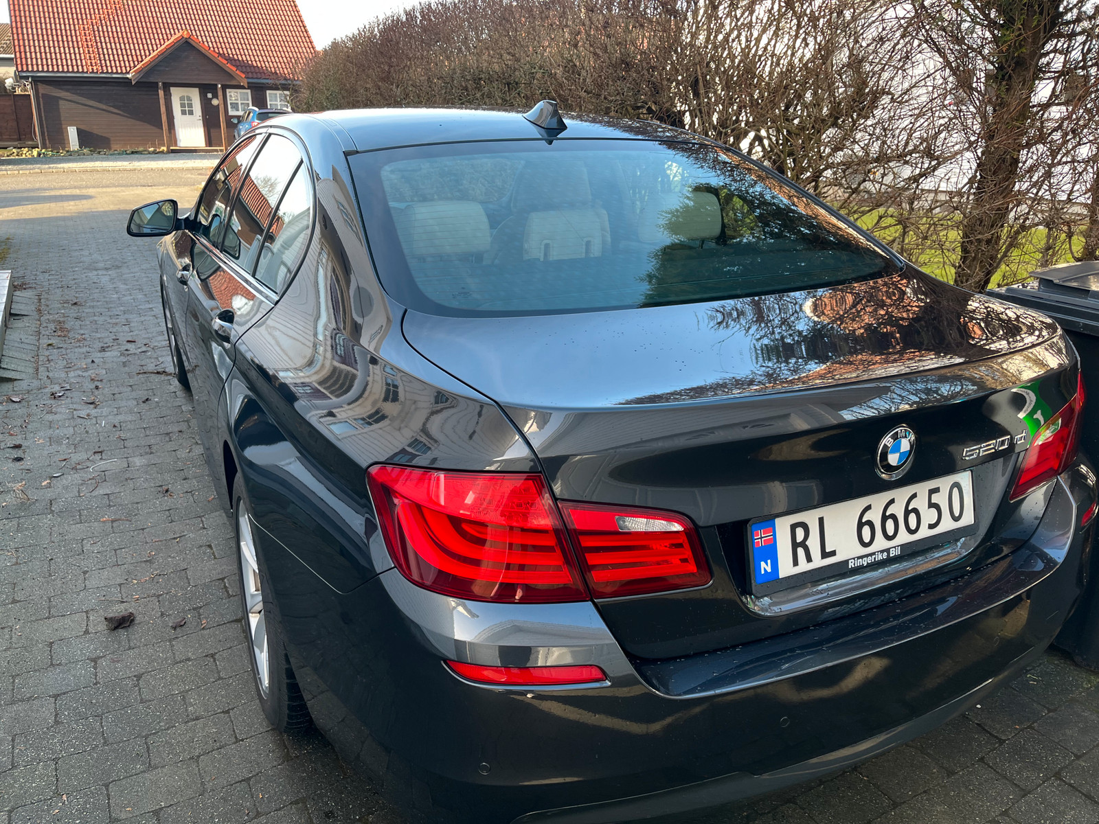 BMW 5-serie 520dA M-sport/Komforts./Xenon/Navi/cruise/18´´/lav km 2