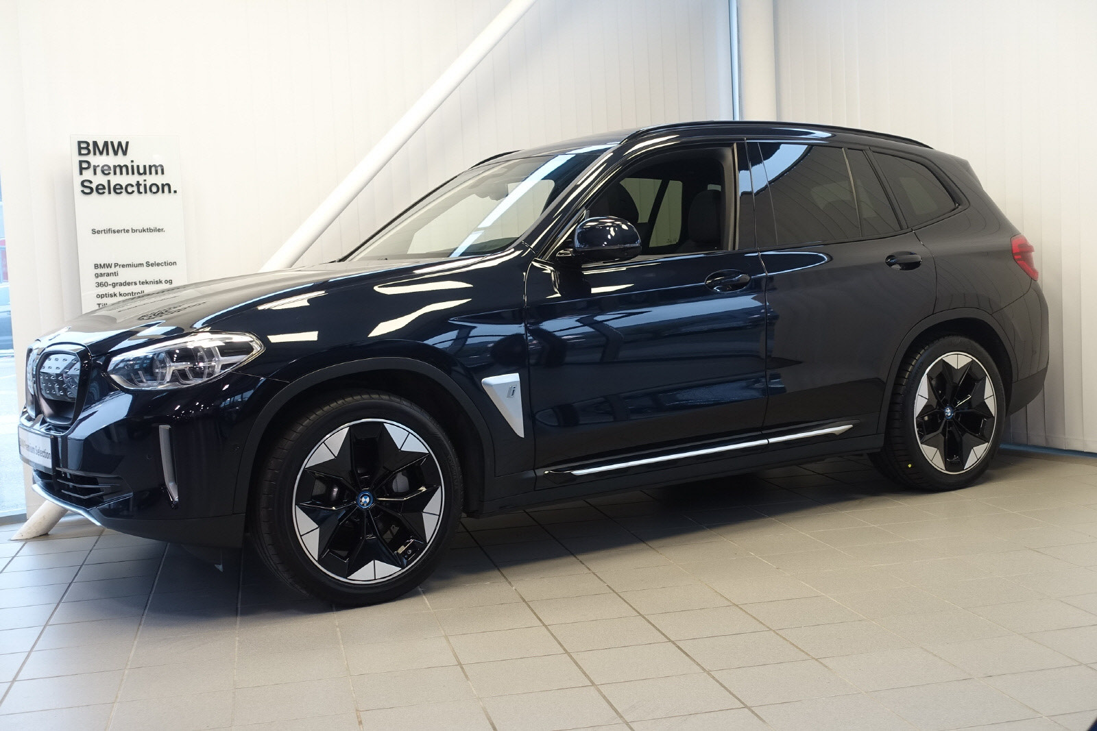 BMW iX3 Fully Charged 3