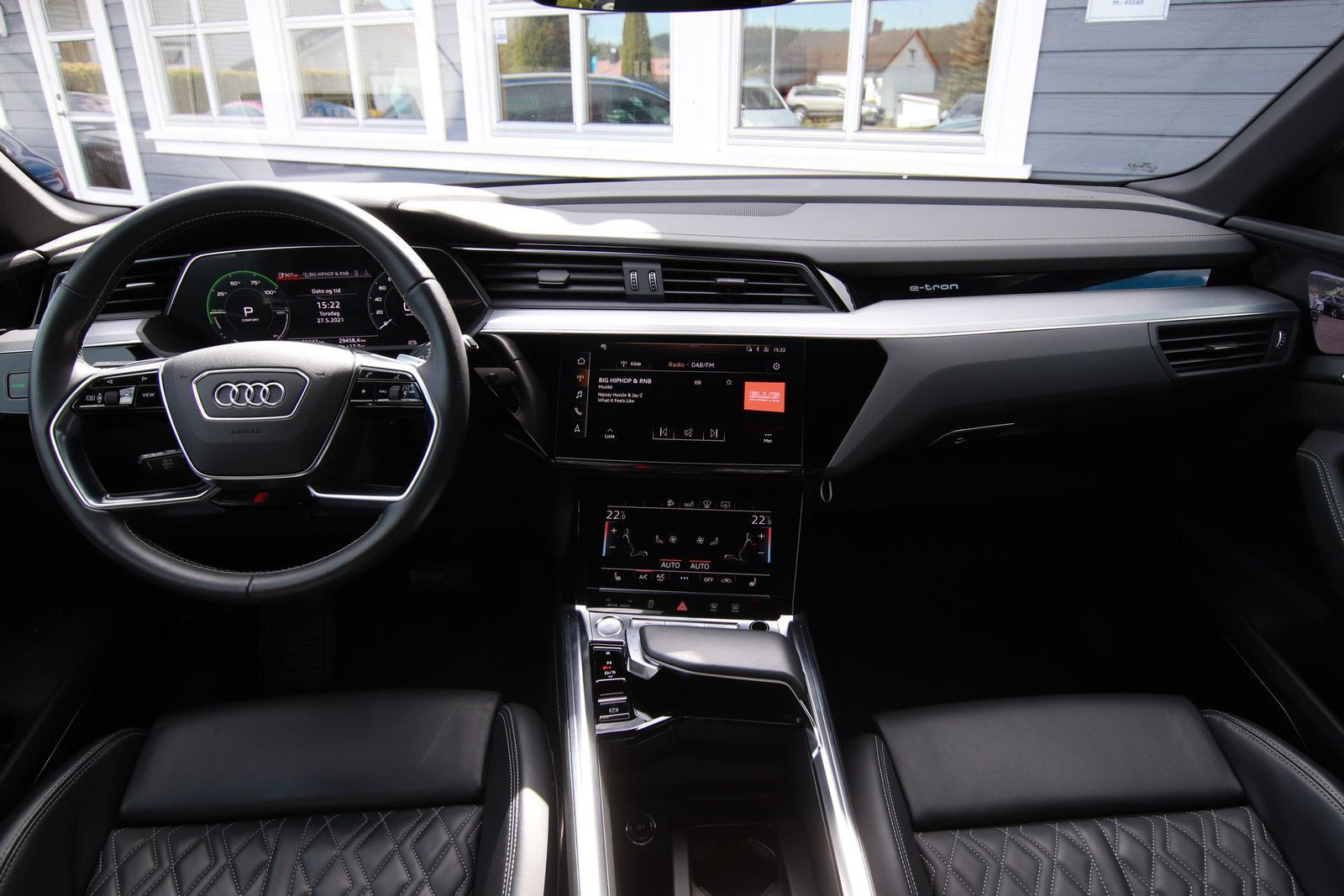 Hovedbilde av Audi e-tron