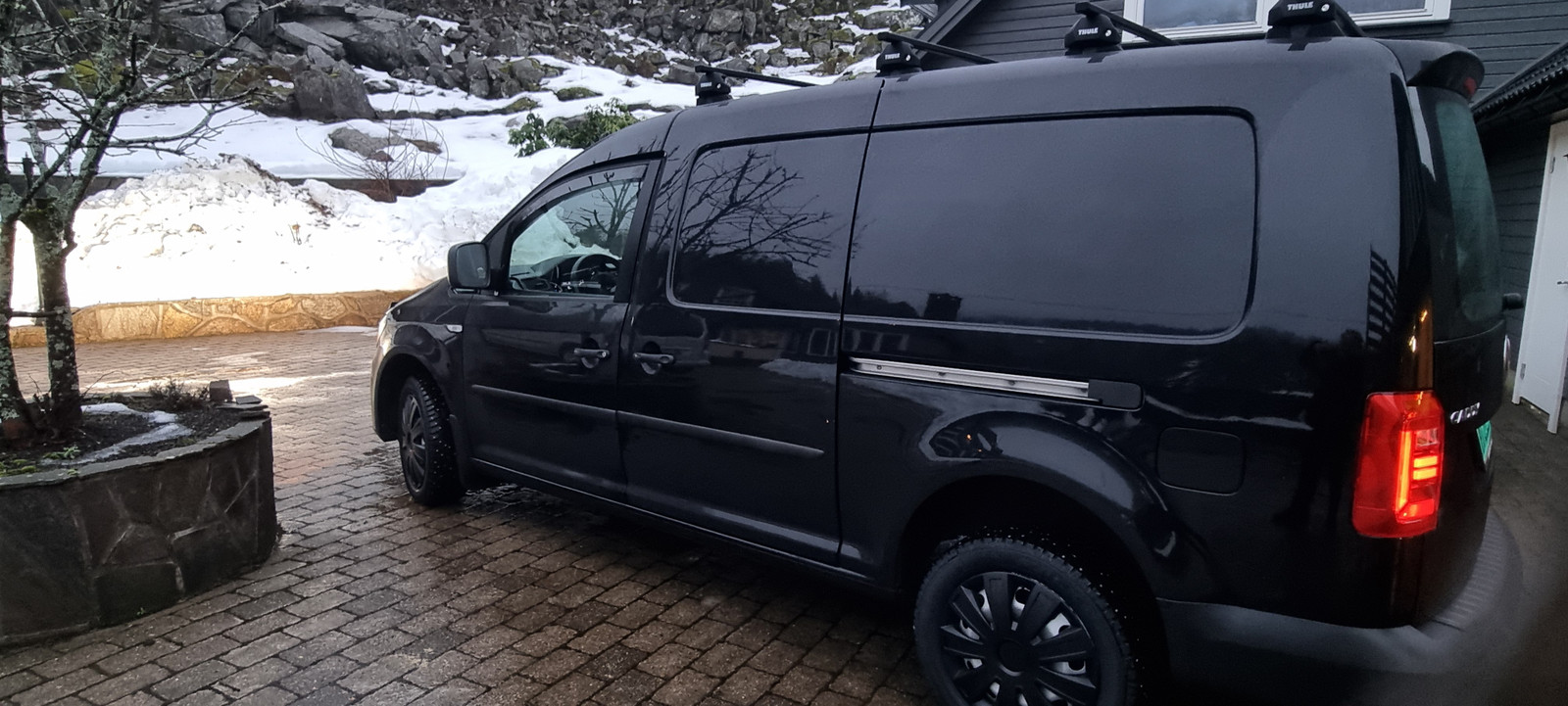 Volkswagen Caddy Maxi 2,0 TDI 122hk 4Motion. WEBASTO Kamra 2 Skyv 4 takstativ 3