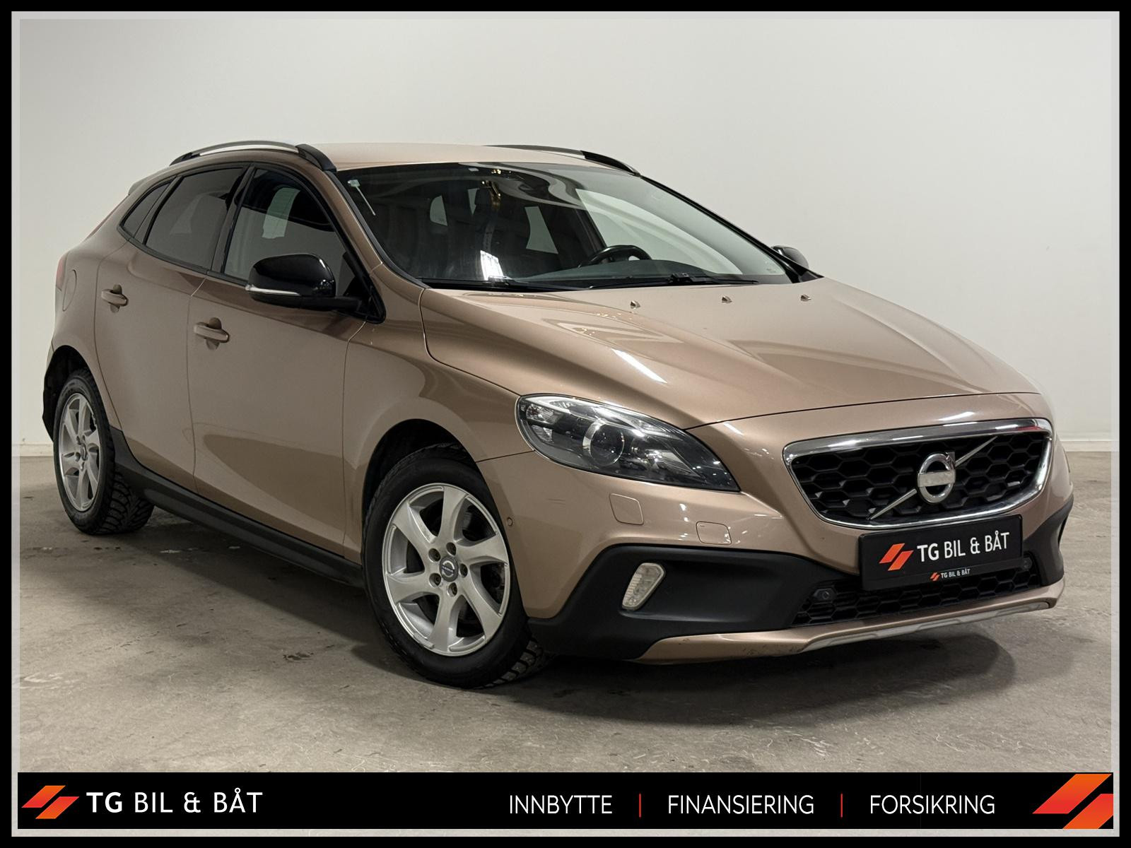 Volvo V40 D2 115HK MOMENTUM - WEBASTO/NAVI/CRUISE/RYGGE/KROK +++