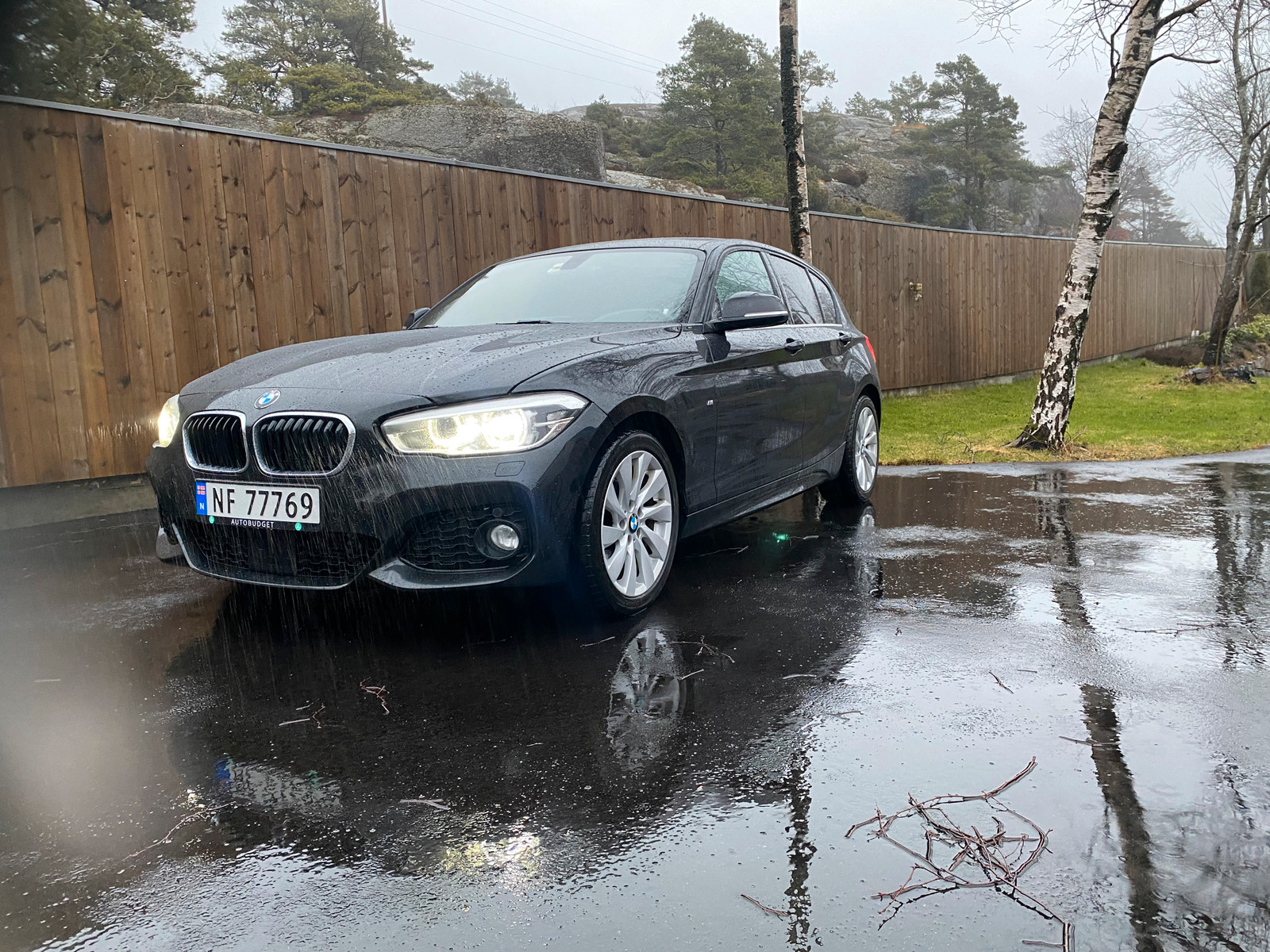 BMW 1-serie BMW 120xDrive M-Sport F1Giring på rattet M-Eksos 2