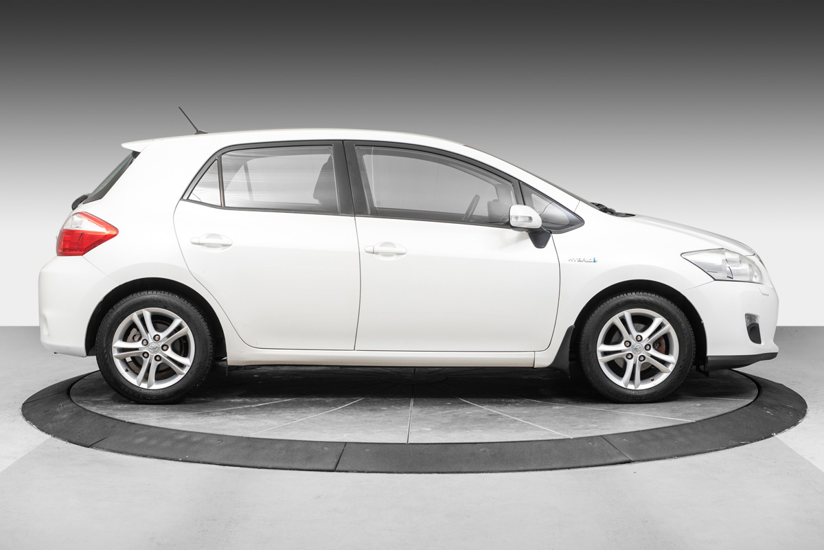 Toyota Auris 1,8 VVT-i Hybrid Advance. LAV km / EU til 2027, 3