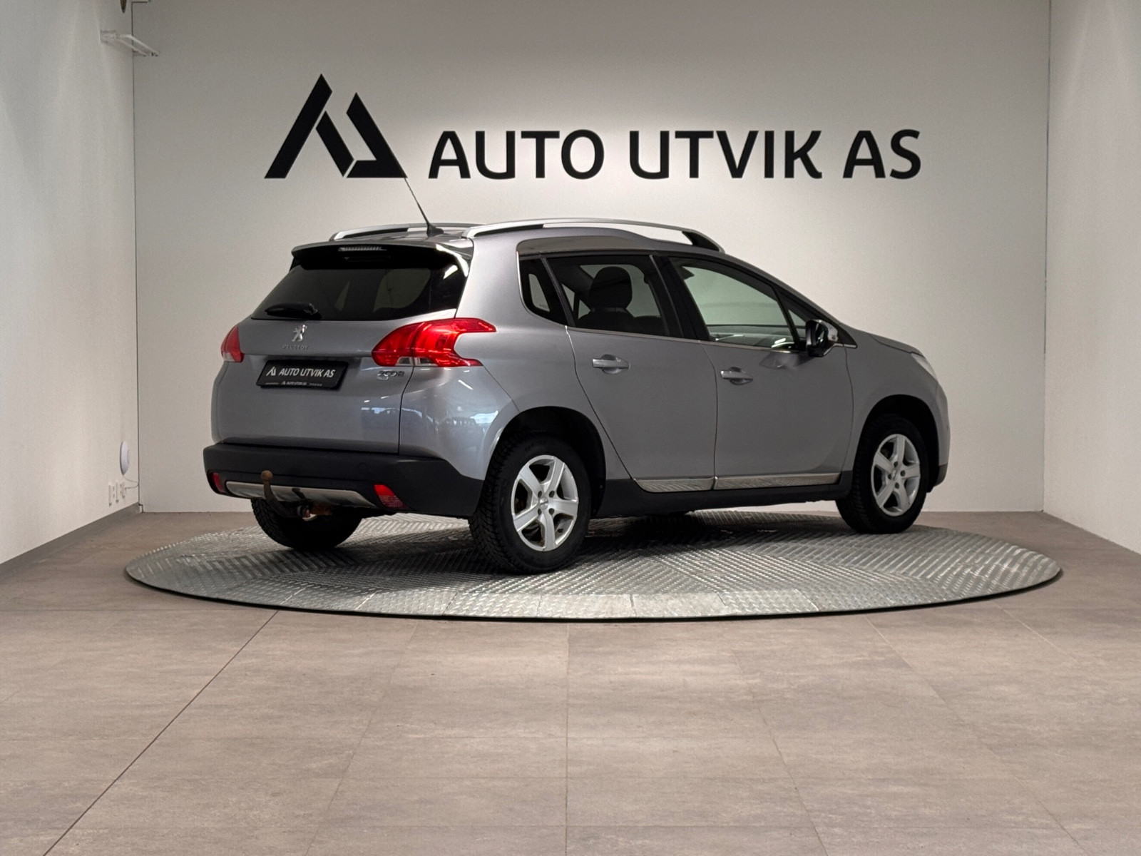 Peugeot 2008 1,6 HDI / 92HK / AUTOMAT / ALLURE / KROK 3